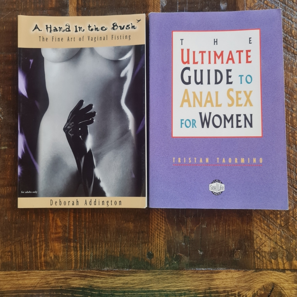 EROTICA - ULTIMATE GUIDE TO A*** SEX FOR WOMEN & A HAND IN THE BUSH  Vintage